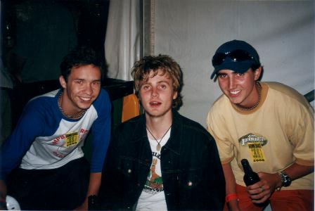Luke & Tim backstage at Hombake 2000 with Kevin from Jebediah